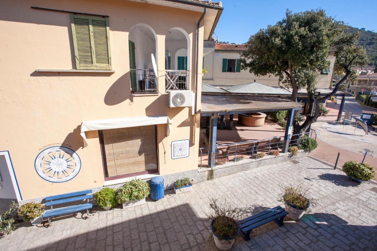 Appartamenti in Via del Mare a Procchio Procchio  Esterno foto